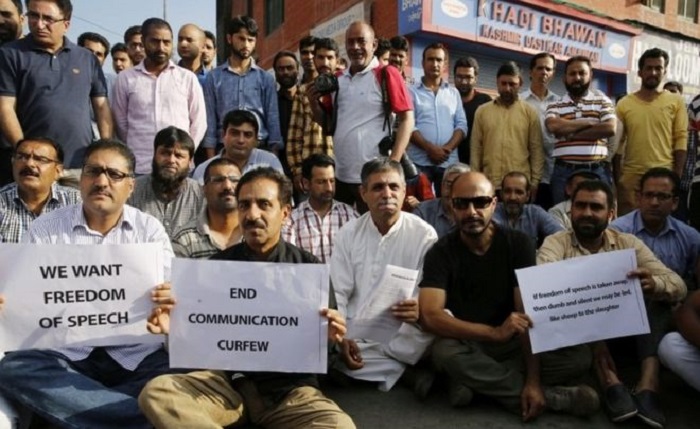 Kashmir newspapers `ban` lifted